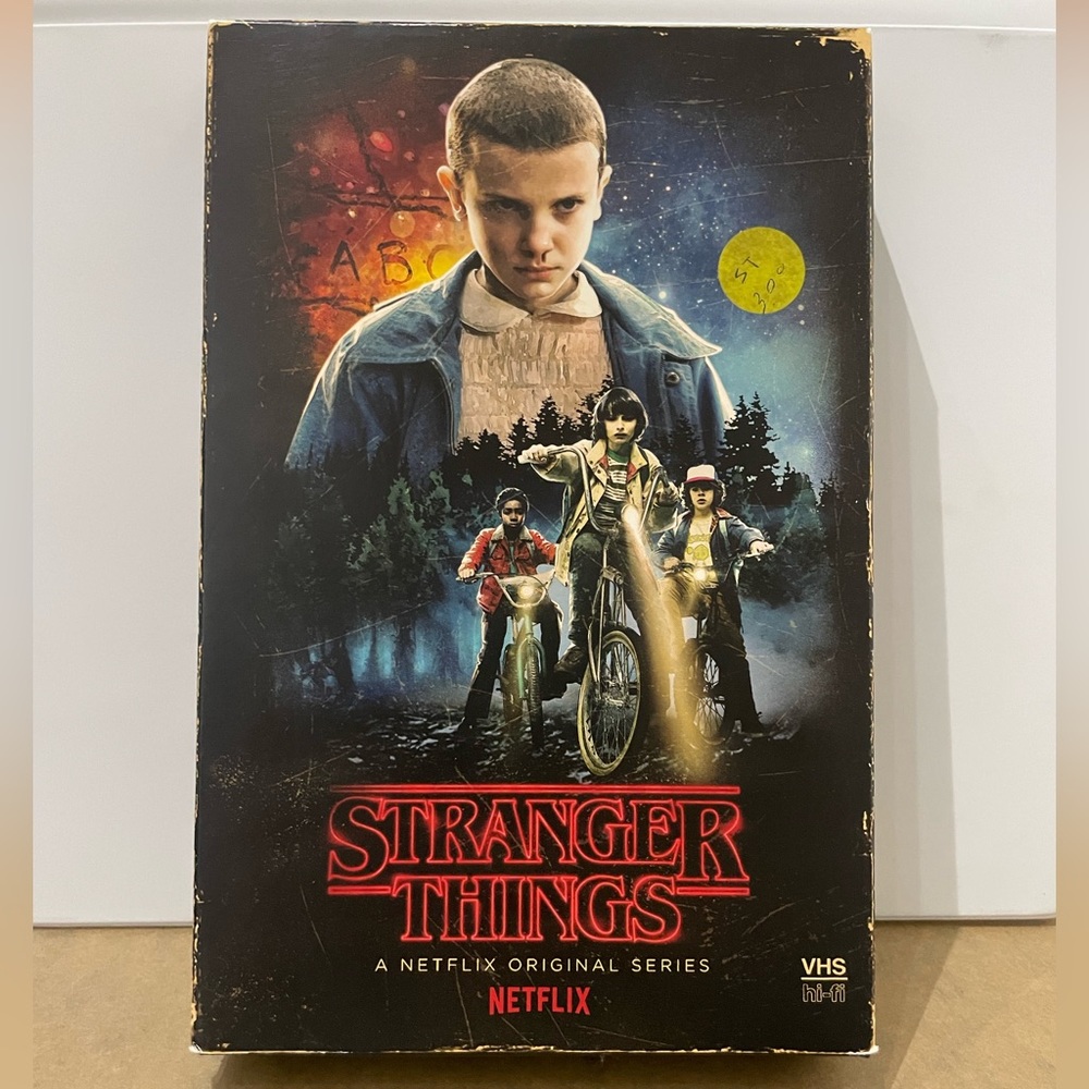 Stranger Things season 1 dvd & Blu-ray